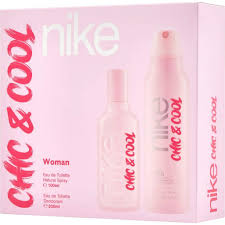 NIKE CHIC AND COOL